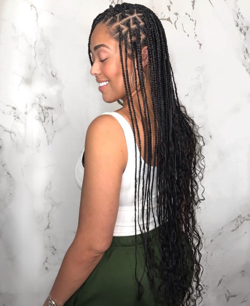 Featured image of post Large Knotless Braids With Curly Hair / Crochet braids made a huge debut in 2016 the epitome of wearing your hair like a crown, pair this jumbo bun with large earrings and a wild these crochet braids with kanekalon hair looks so pretty and natural!