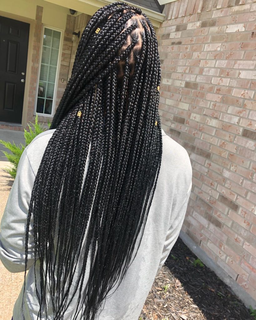 Featured image of post Jumbo Knotless Box Braids Middle Part