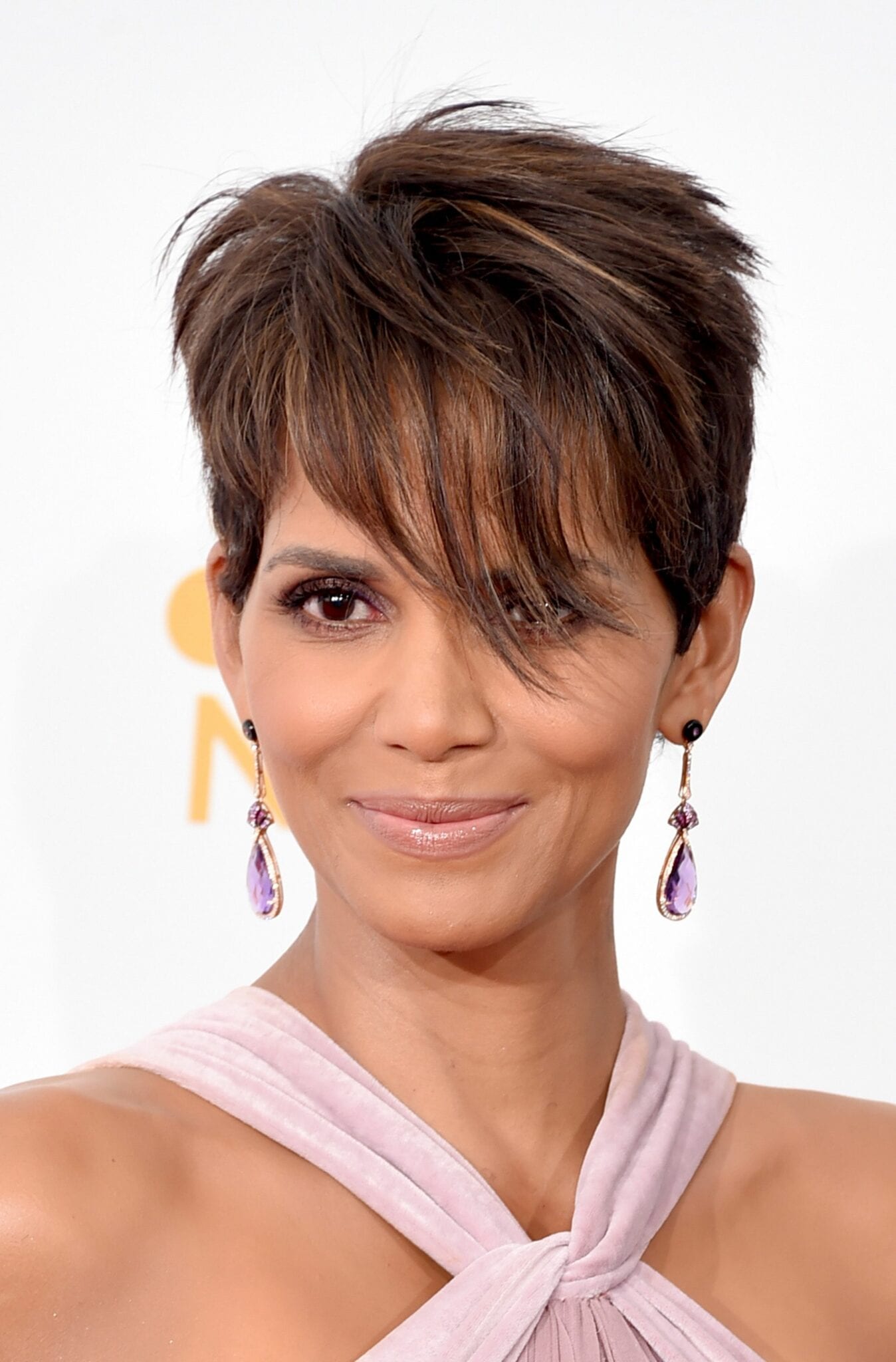 Stylish Pixie Cuts For Wavy Hair To Try In Hottest Haircuts