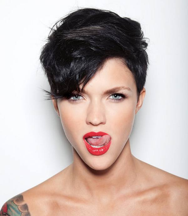 30 Easy Short Hairstyles For Women To Appear As Diva Haircuts