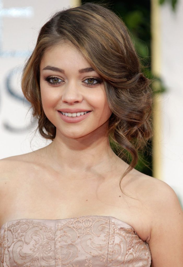 15 Prom Hairstyles for Medium Hair - Look Gorgeous for Your Big Night