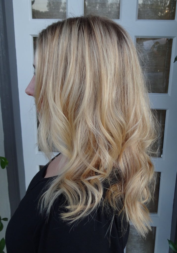 25 Blonde Highlights For Women To Look Sensational - Haircuts ...