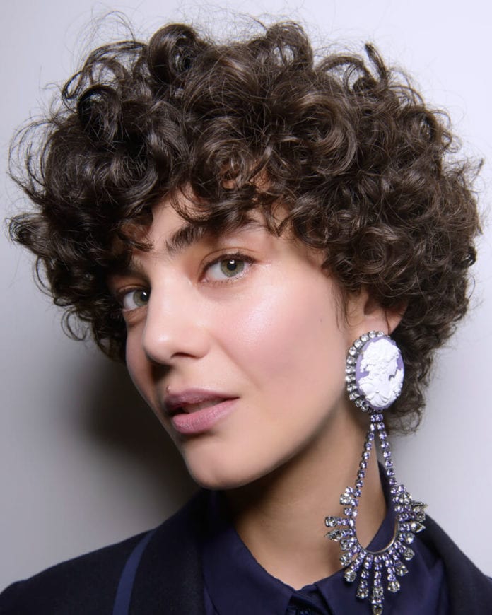 20 Most Outstanding Curly Hairstyles With Bangs - Hottest Haircuts