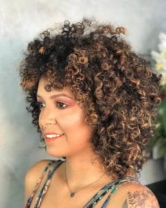 20 Short Curly Hairstyles For Women To Look Vivacious - Hottest Haircuts