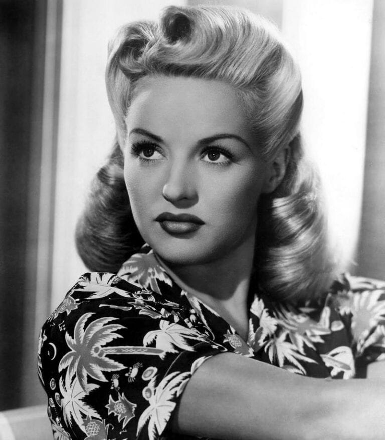 21 Pin Up Hairstyles For An Ultimate Vintage Look Hottest Haircuts