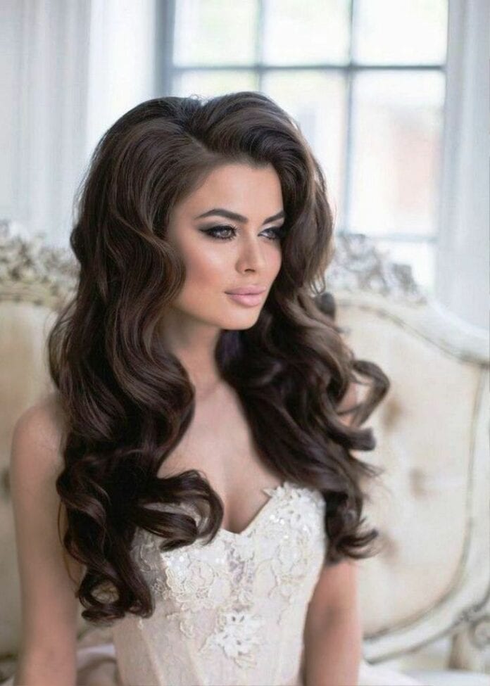 15 Ultra Glamorous Bombshell Hairstyles – Hottest Haircuts