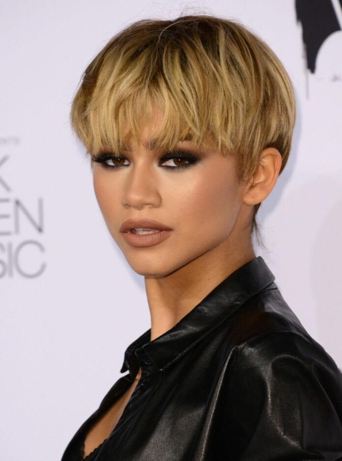 20 Celebrity Short Hairstyles for Glamorous Look - Hottest Haircuts