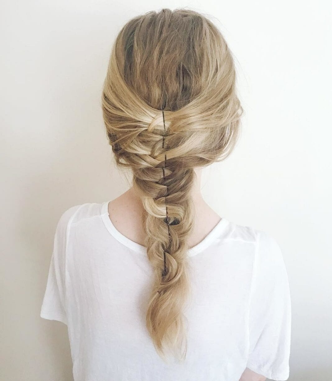 21 Most Attractive Hairstyles with Hair Pins – Hottest Haircuts