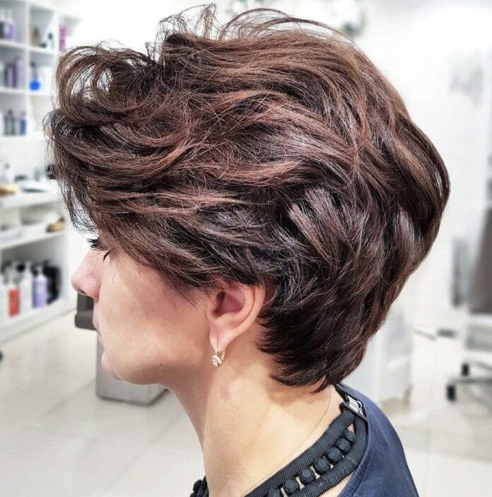 Short Hairstyles For Thick Hair 3 696x703 